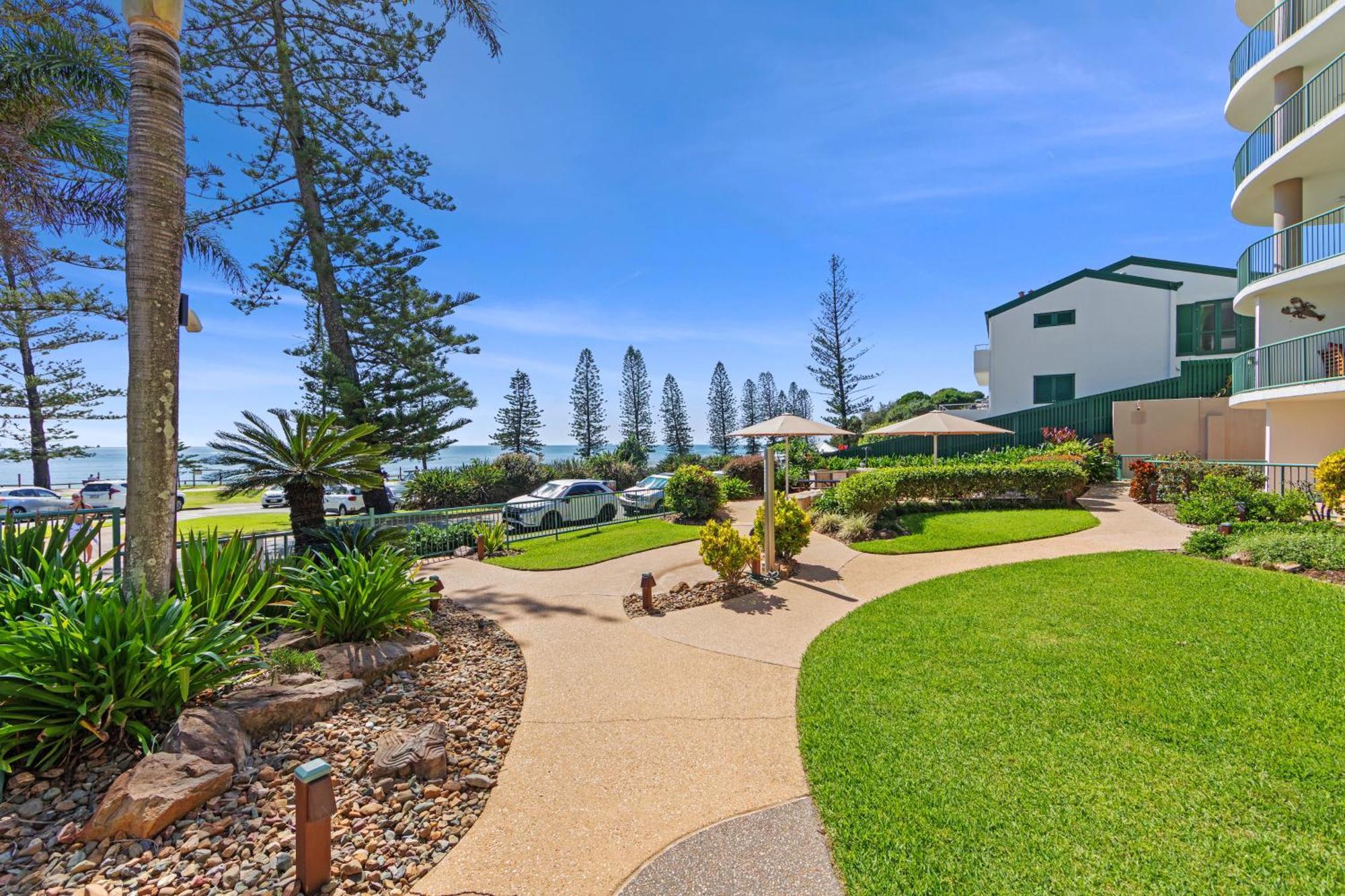 The Norfolks On Moffat Beach Caloundra Extérieur photo
