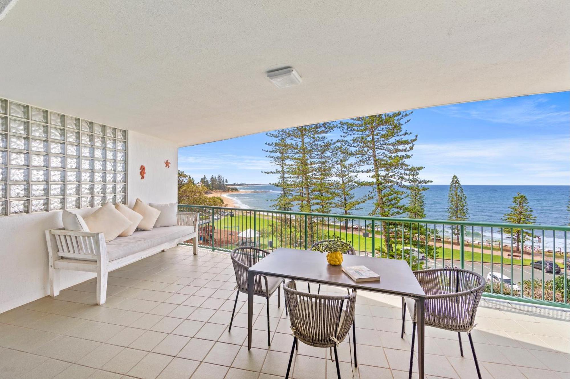 The Norfolks On Moffat Beach Caloundra Chambre photo