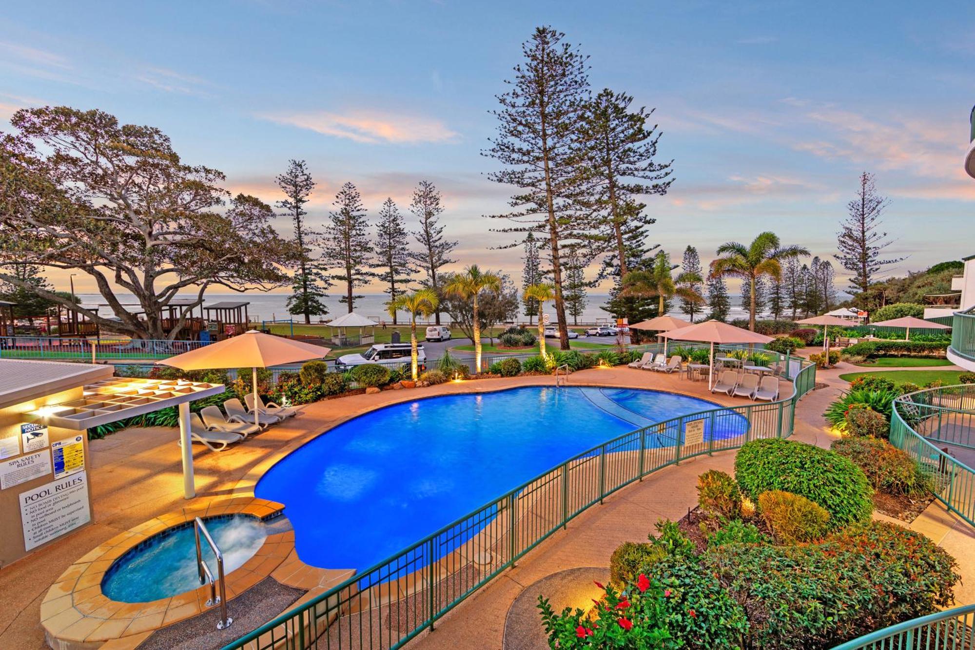 The Norfolks On Moffat Beach Caloundra Extérieur photo